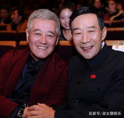 本山傳媒業(yè)務(wù)拓展與女兒獨(dú)立發(fā)展引熱議，網(wǎng)友指其難離趙本山支持